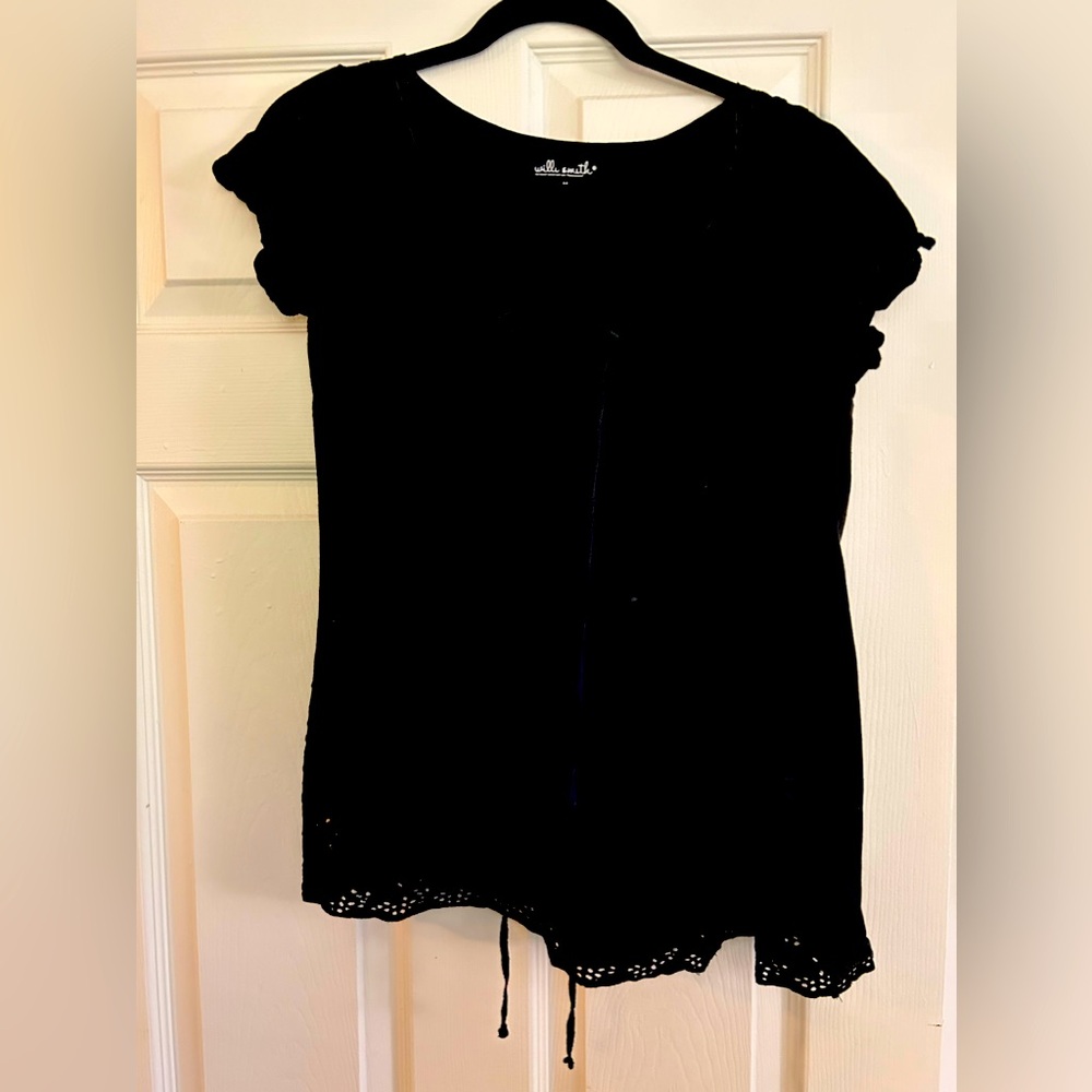 Willi Smith - Medium - Black Short Sleeve Top/Shirt With Embroidered Design